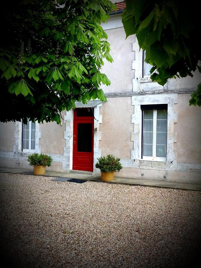B&B Chez Annie Saint-Martin-de-Gurçon Εξωτερικό φωτογραφία