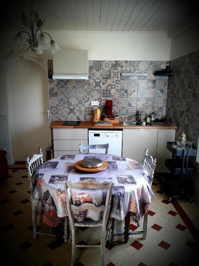 B&B Chez Annie Saint-Martin-de-Gurçon Εξωτερικό φωτογραφία